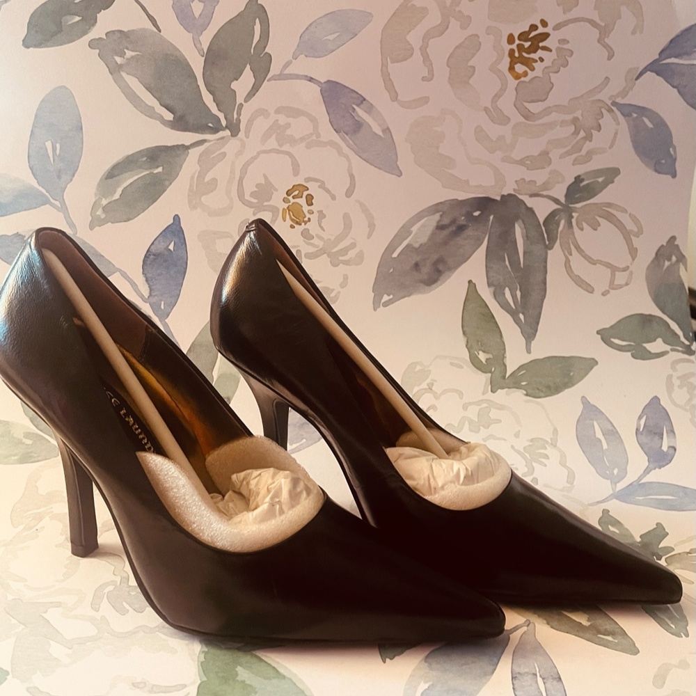 NEW IN BOX Chinese Laundry Black stiletto heels (multiple sizes 5 1/2 to 10)